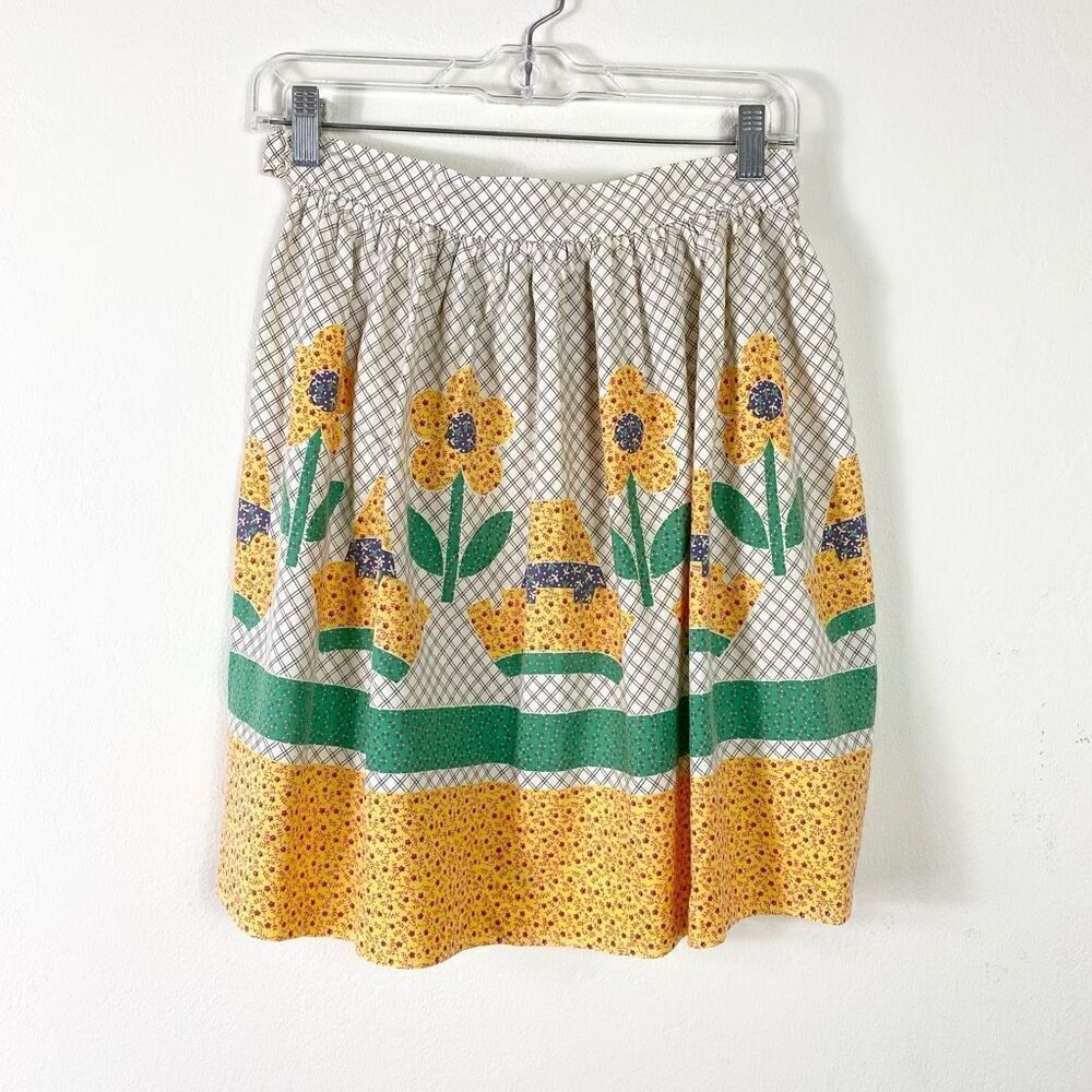 Vintage Yellow and White Floral Dutch Pattern Half Apron Size S
